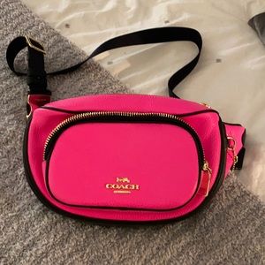 Brand new hit pink fanny pack
